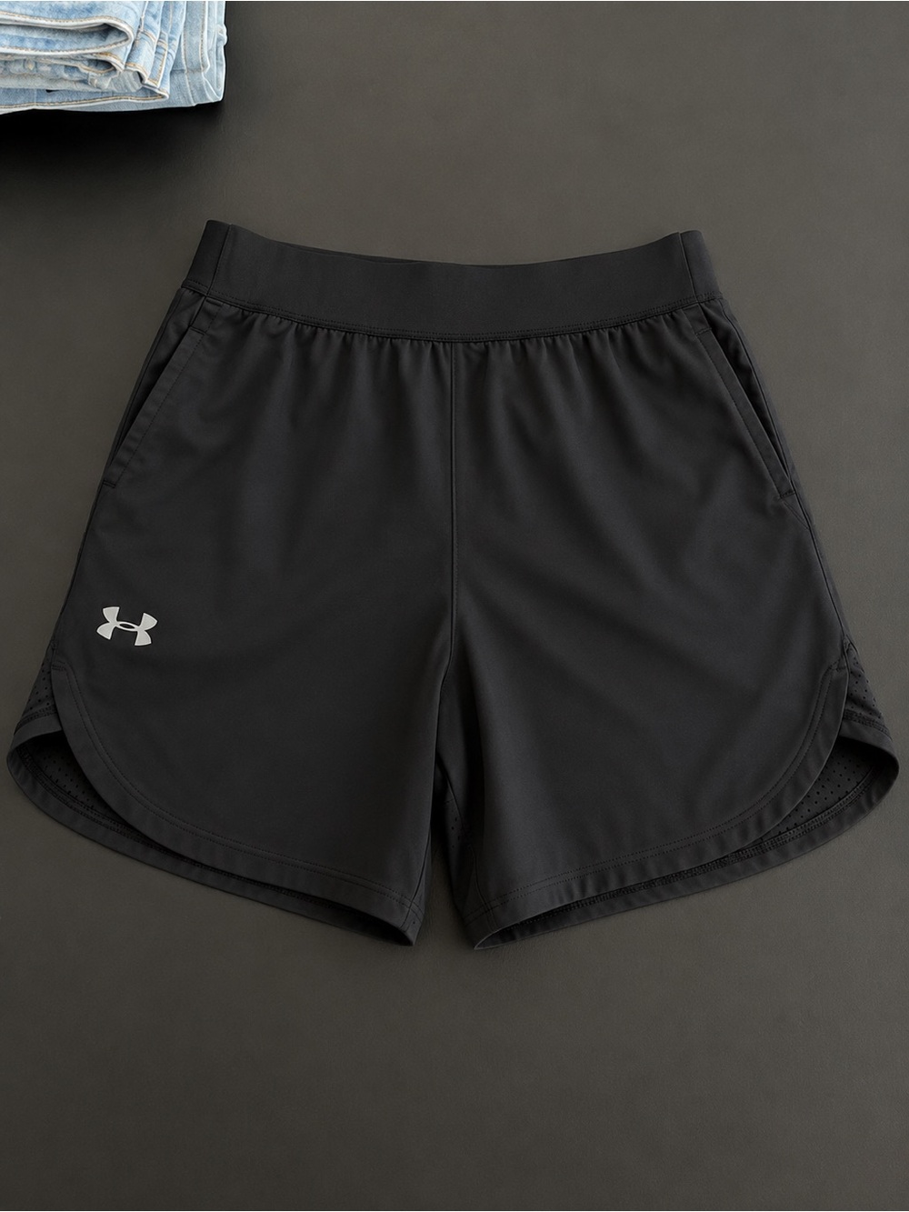 Under Armour men’s Black Performance Running Shorts